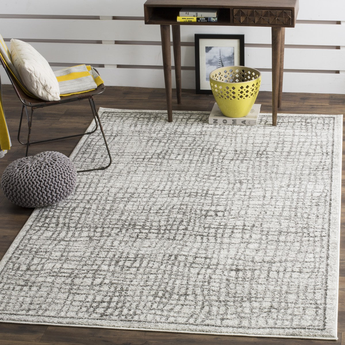 Safavieh Clearance Adirondack ADR103B Silver Rug (Rugs101)